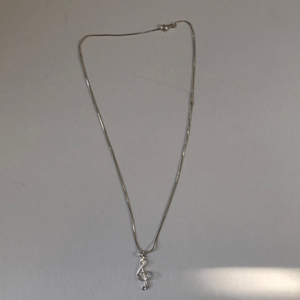 Treble clef Necklance